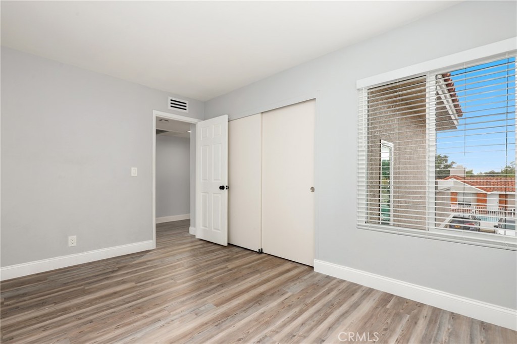 MLS #OC25261860 image #22