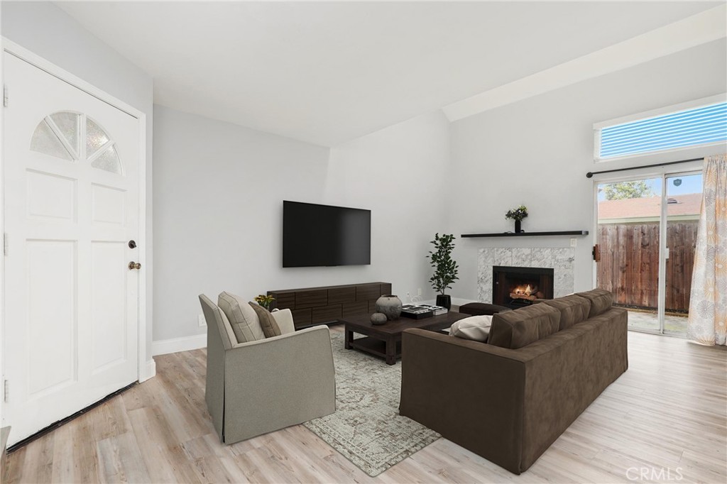 MLS #OC25261860 image #3