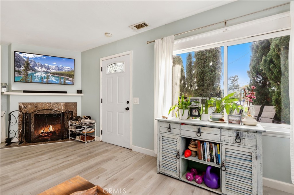 MLS #OC25261882 image #15