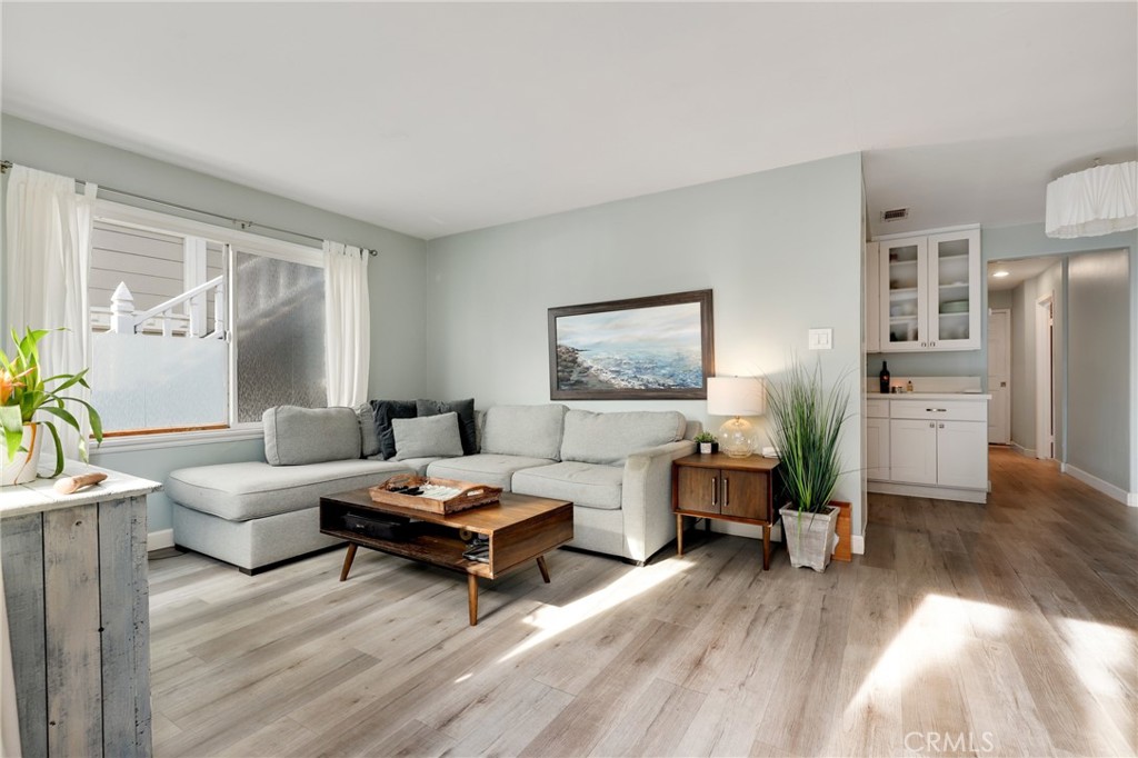 MLS #OC25261882 image #16