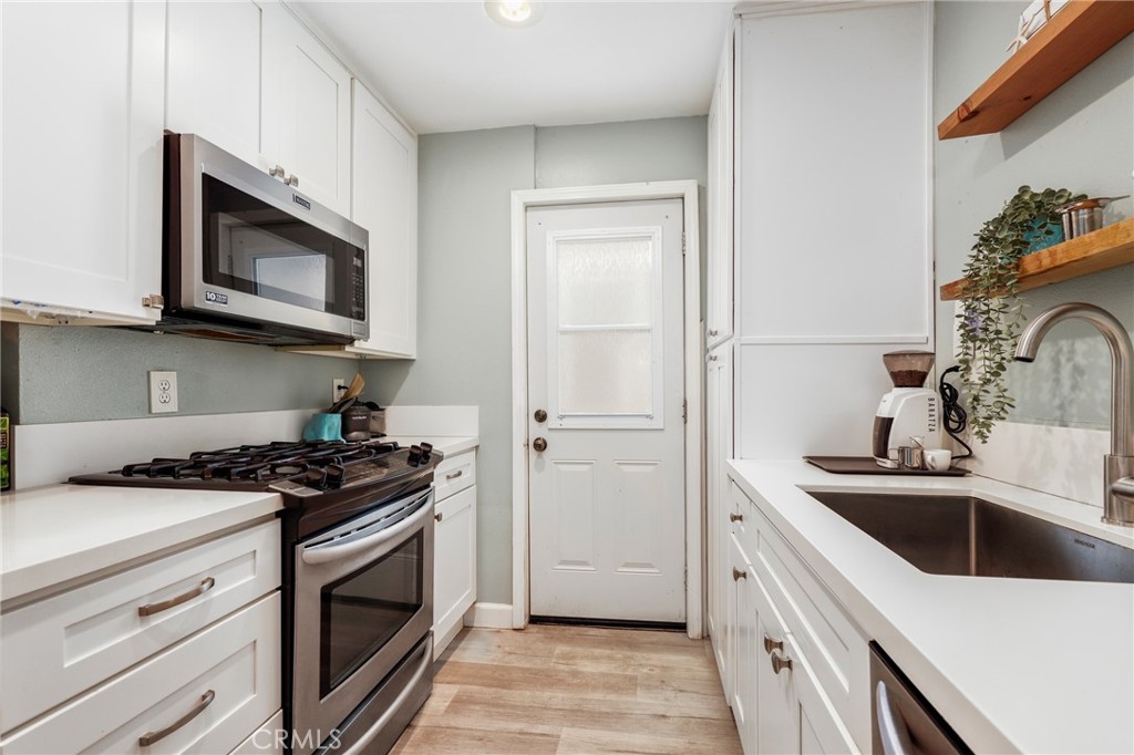 MLS #OC25261882 image #21