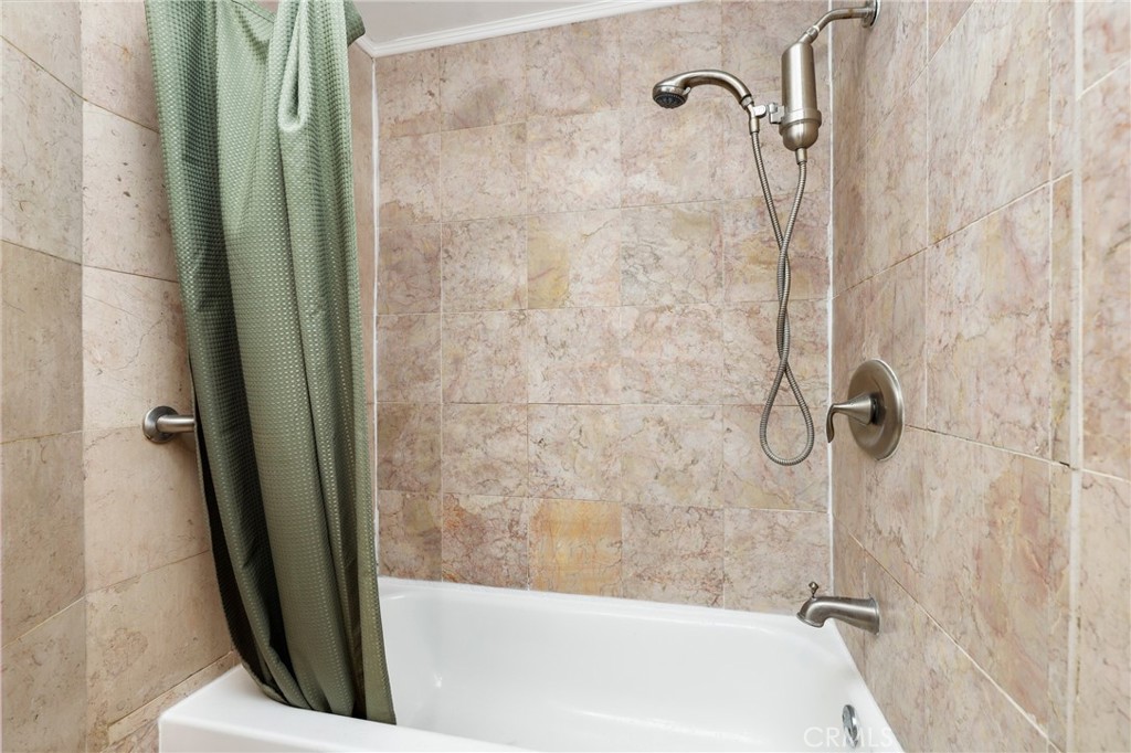 MLS #OC25261882 image #28