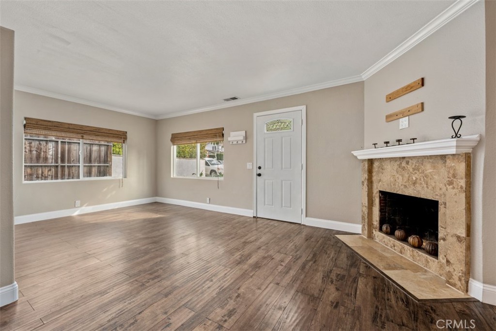 MLS #OC25261882 image #32