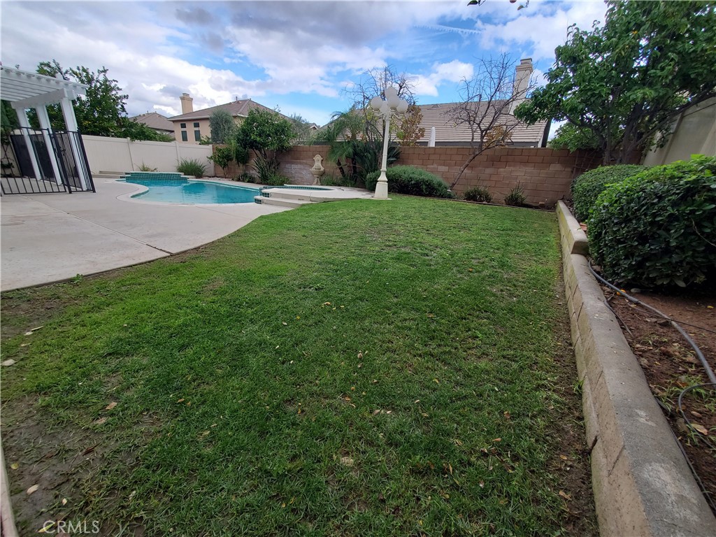 MLS #OC25261942 image #2