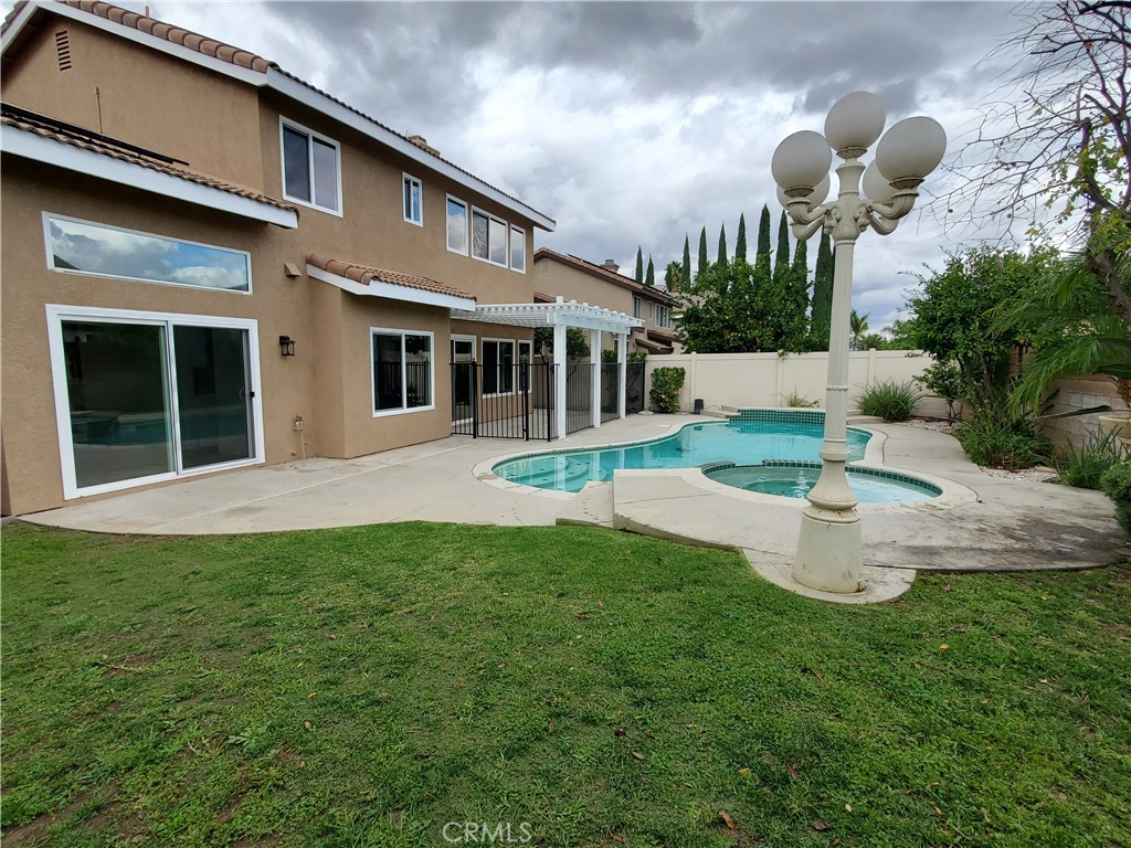 MLS #OC25261942 image #3