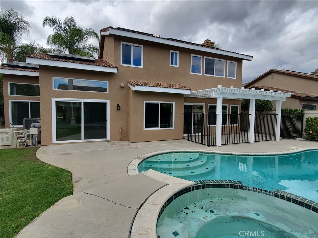 MLS #OC25261942 image #4