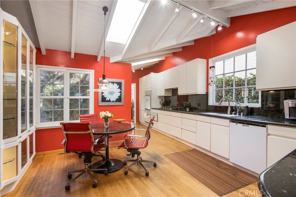 MLS #OC25261950 image #16