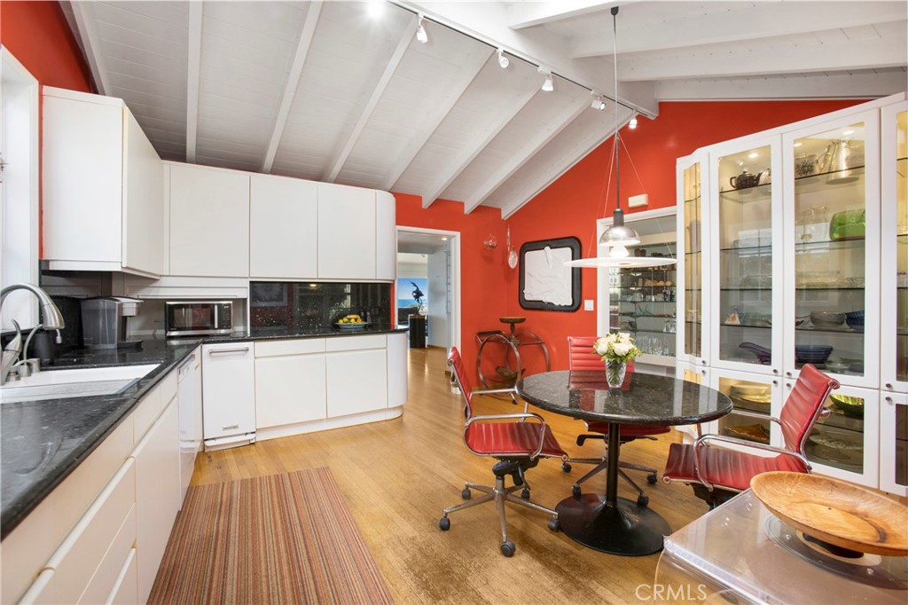 MLS #OC25261950 image #17