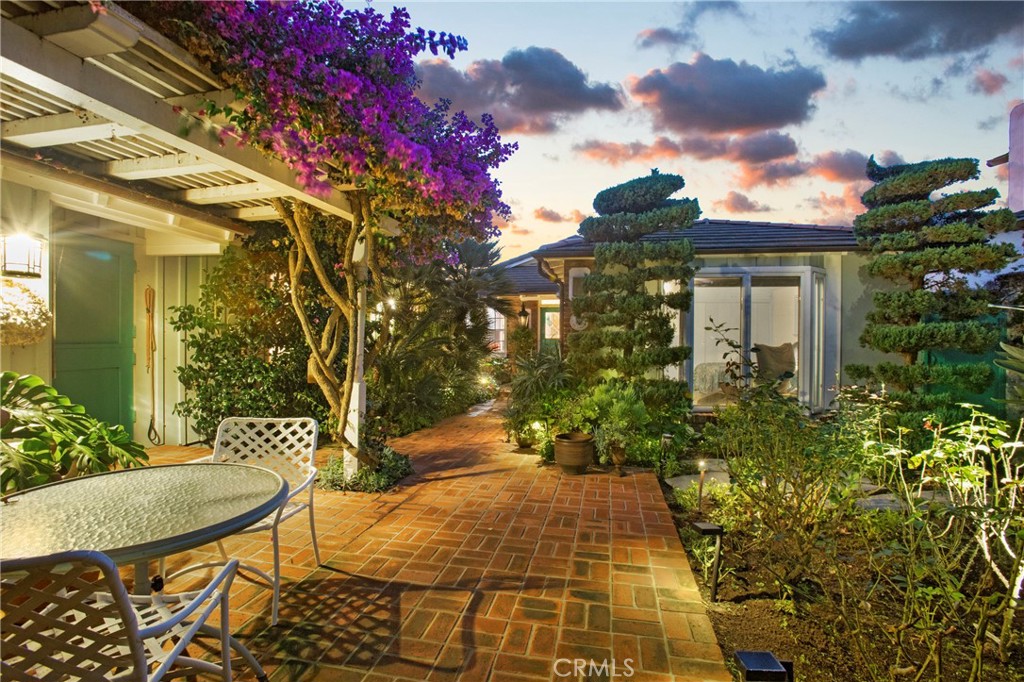 MLS #OC25261950 image #30