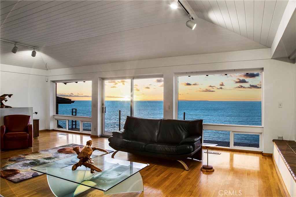 MLS #OC25261950 image #32