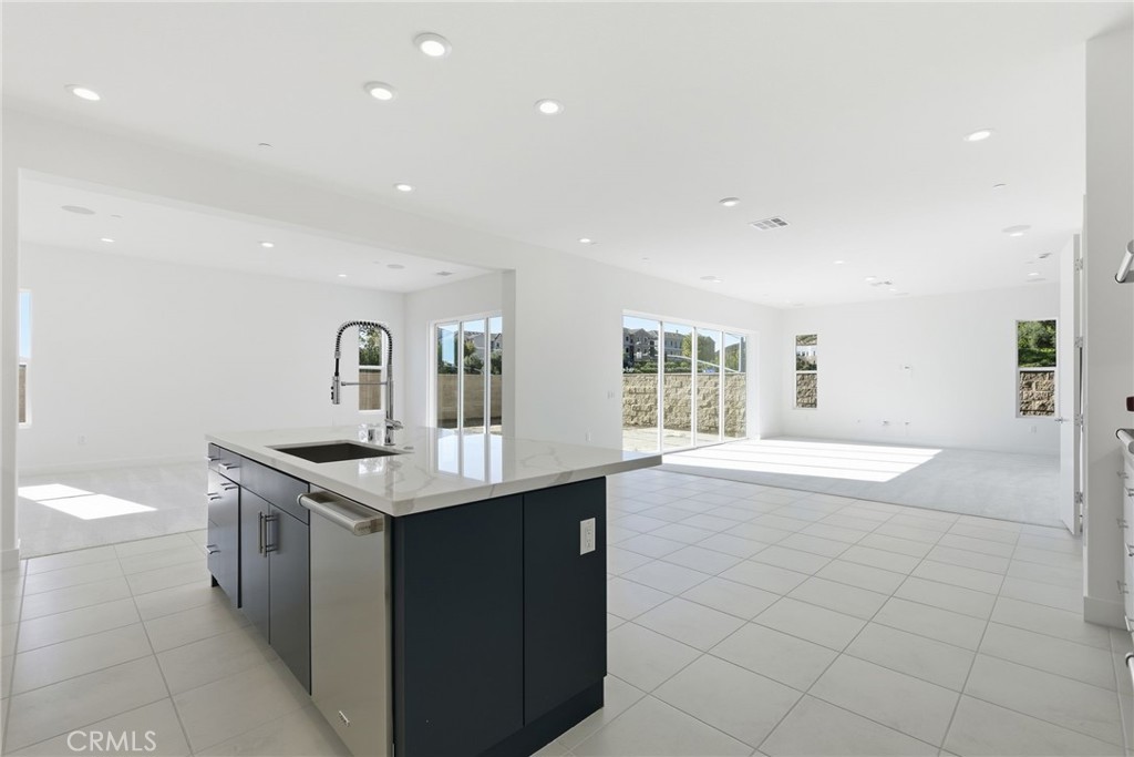 MLS #OC25261991 image #16