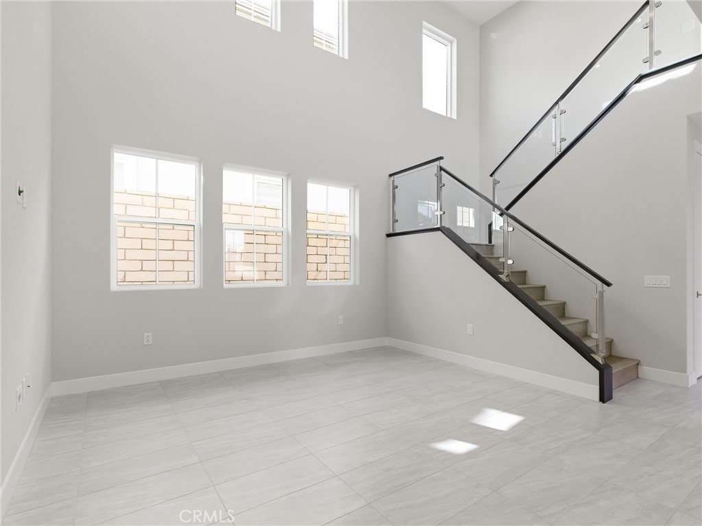 MLS #OC25261991 image #2