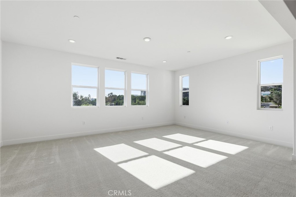 MLS #OC25261991 image #24