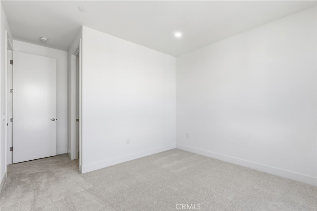 MLS #OC25261991 image #30