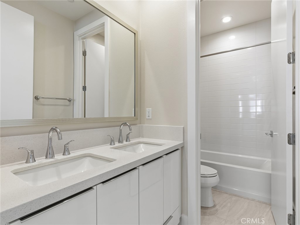 MLS #OC25261991 image #38