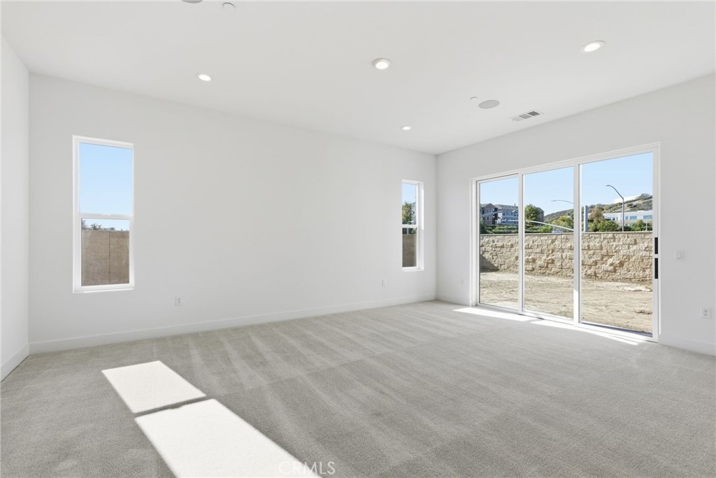 MLS #OC25261991 image #6