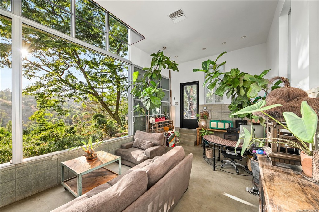 MLS #OC25262005 image #10