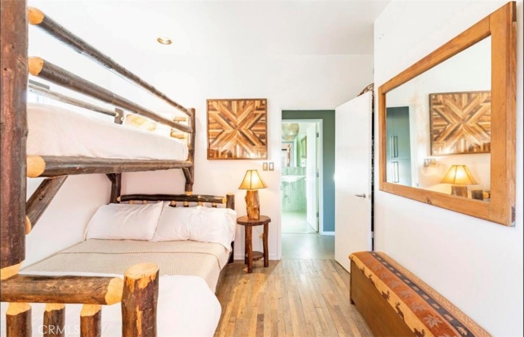 MLS #OC25262005 image #9