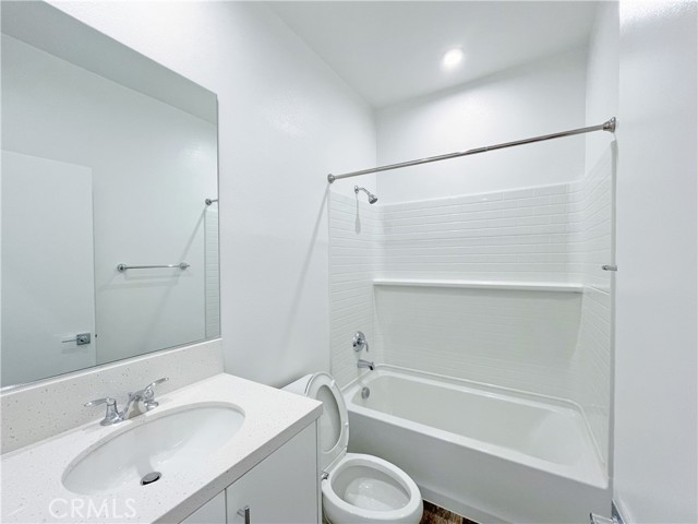 MLS #OC25262065 image #10