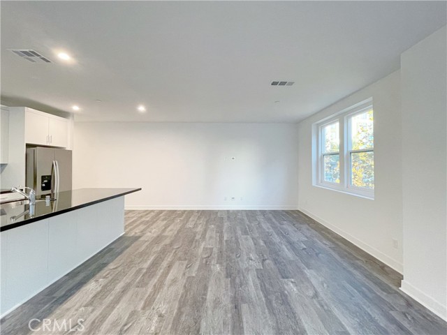 MLS #OC25262065 image #3