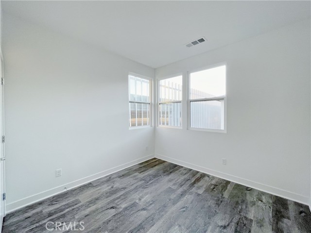 MLS #OC25262065 image #9