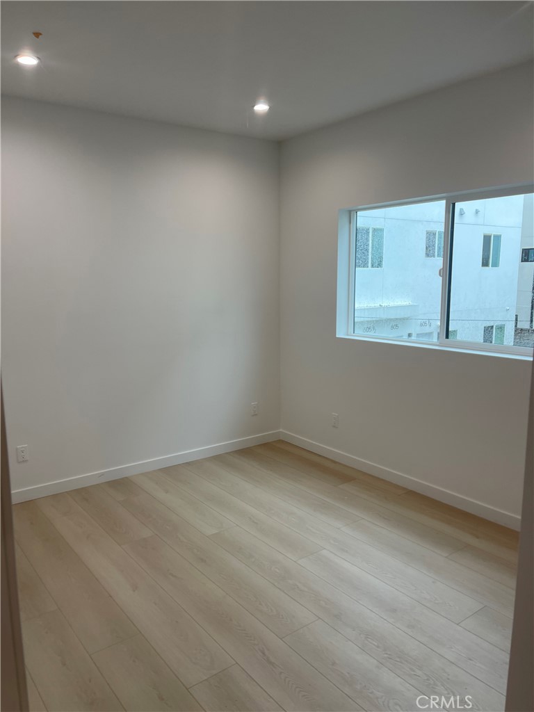 MLS #OC25262066 image #3