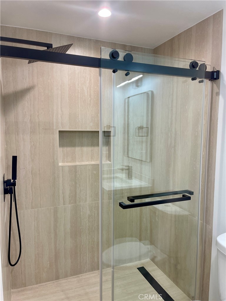 MLS #OC25262066 image #8