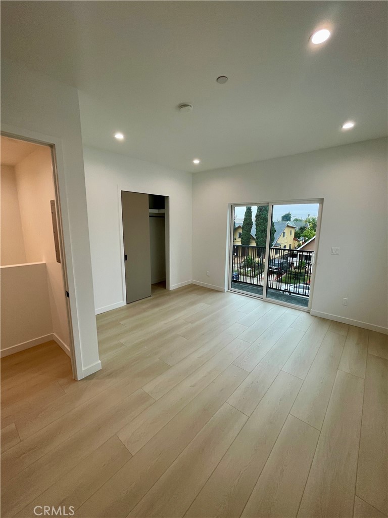 MLS #OC25262073 image #10