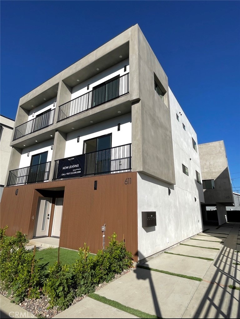 MLS #OC25262073 image #12