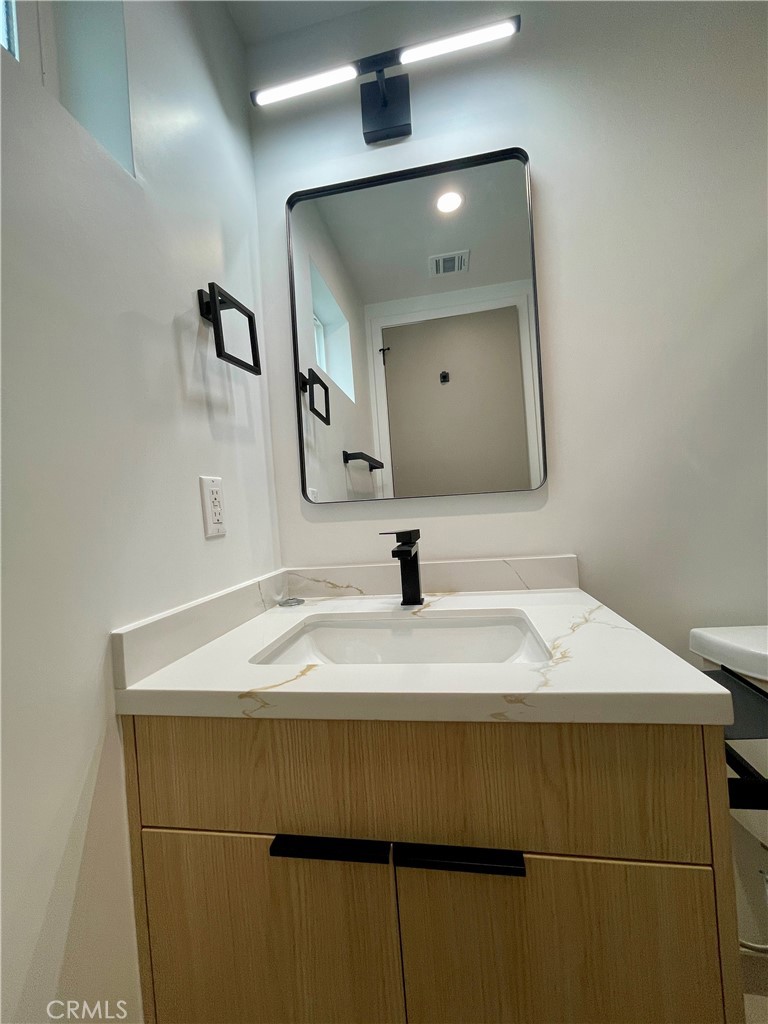 MLS #OC25262073 image #8