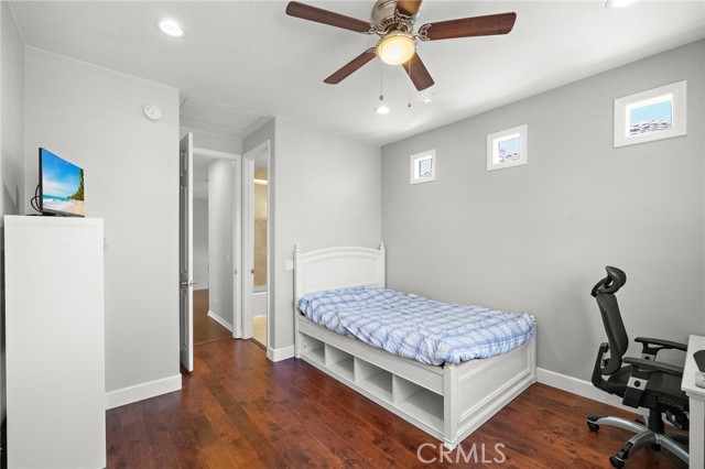 MLS #OC25262120 image #25