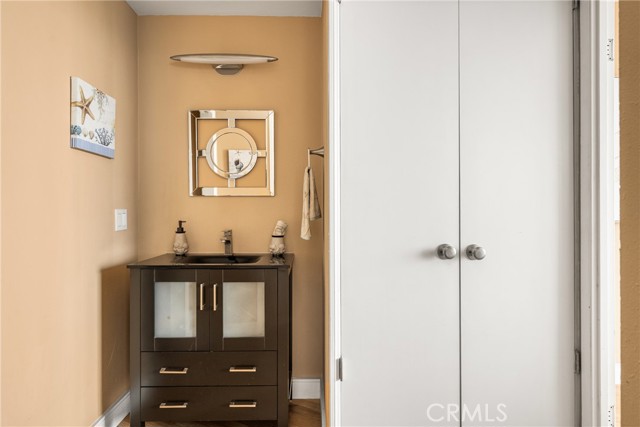 MLS #OC25262121 image #24