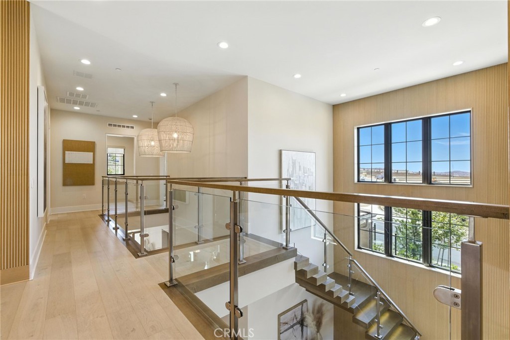 MLS #OC25262123 image #10