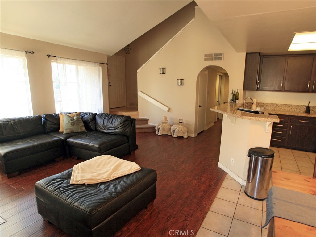 MLS #OC25262125 image #6