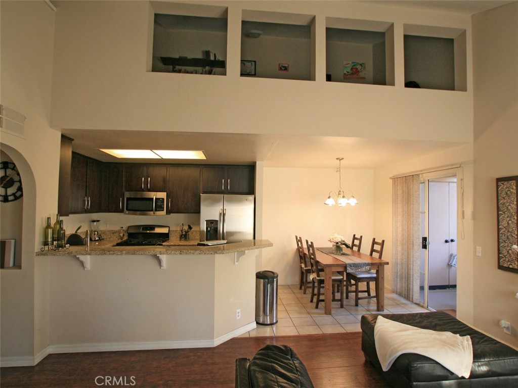 MLS #OC25262125 image #8