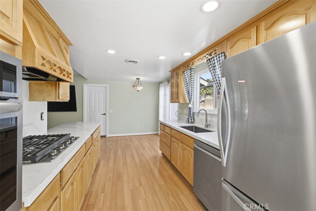 MLS #OC25262131 image #14