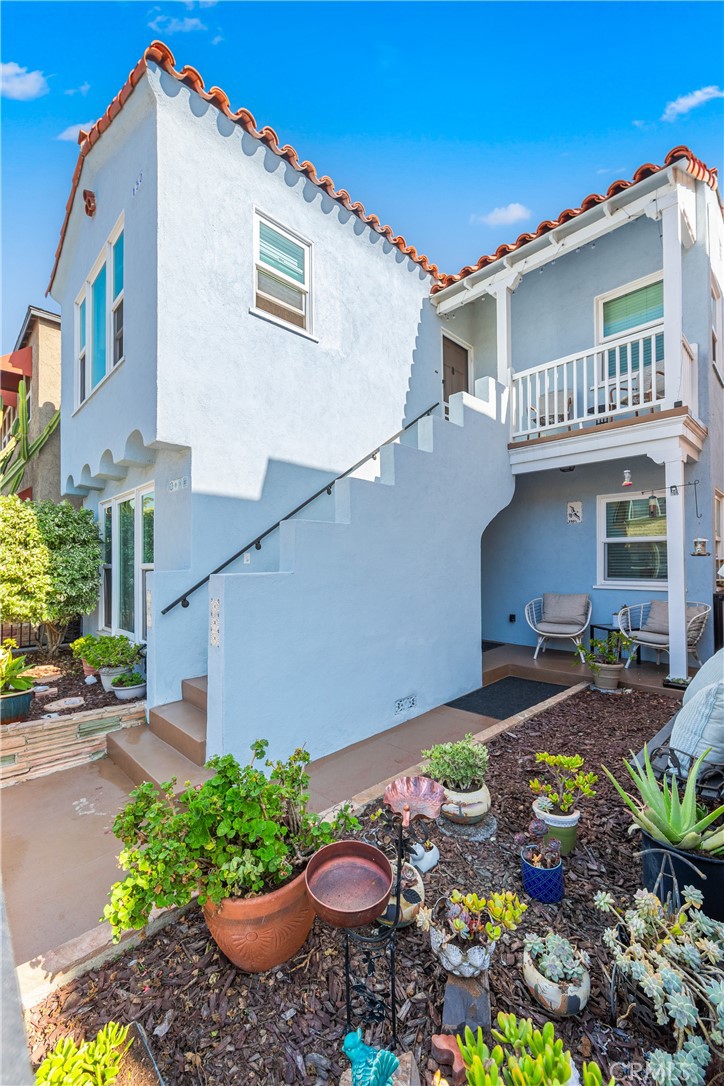 MLS #OC25262144 image #1