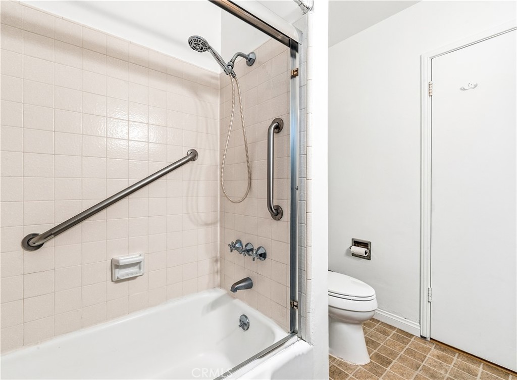 MLS #OC25262144 image #11