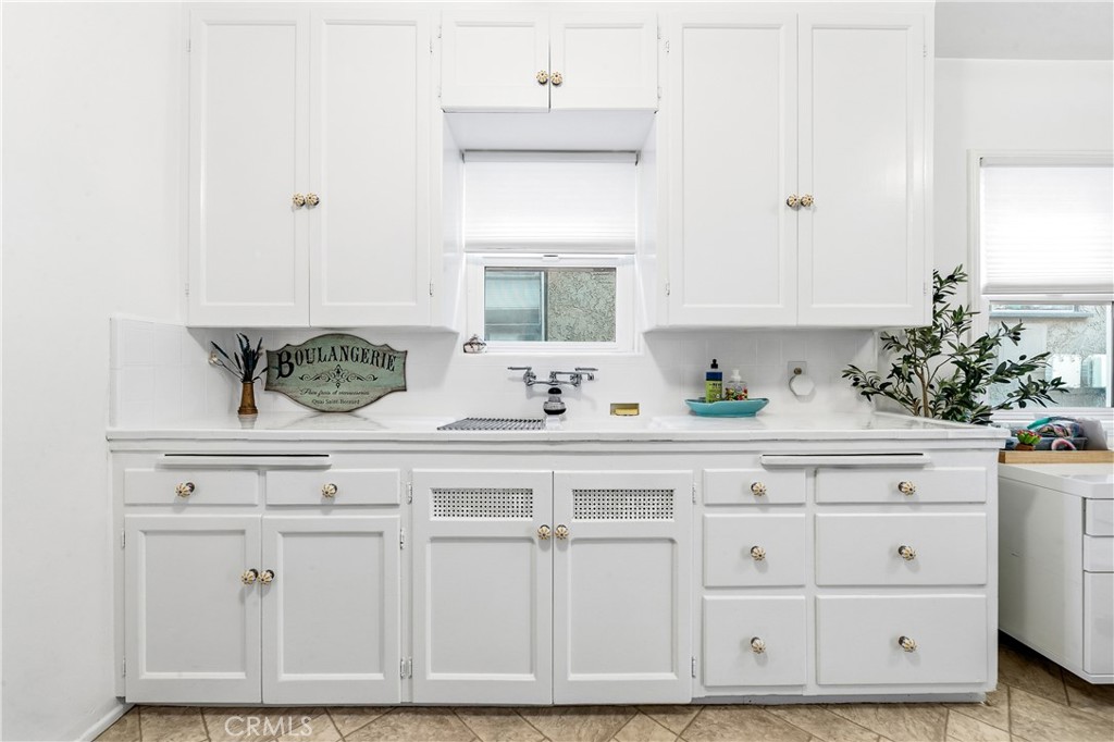 MLS #OC25262144 image #13