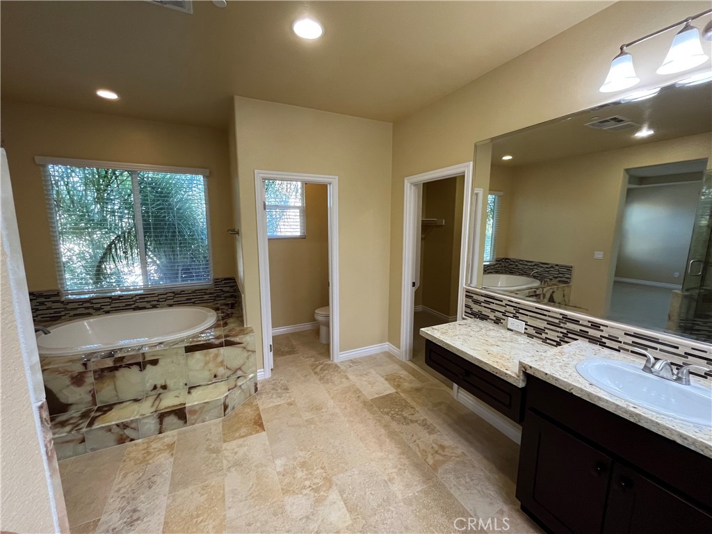 MLS #OC25262182 image #26