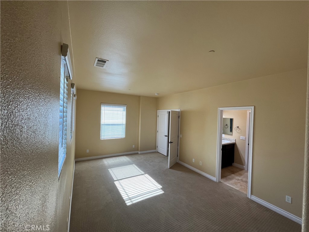 MLS #OC25262182 image #38