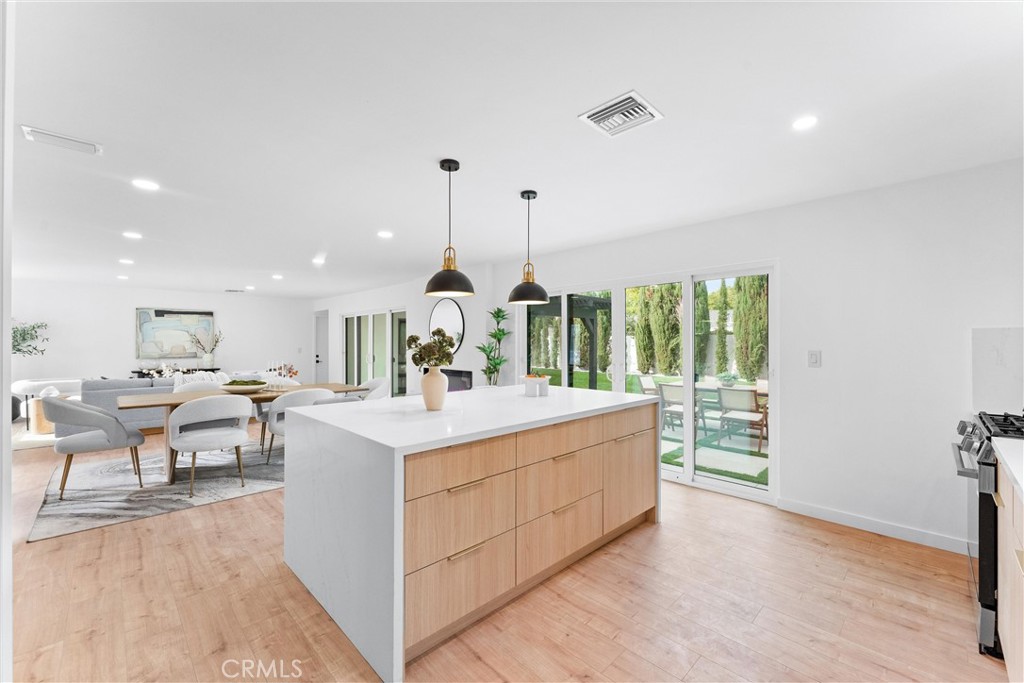 MLS #OC25262195 image #13