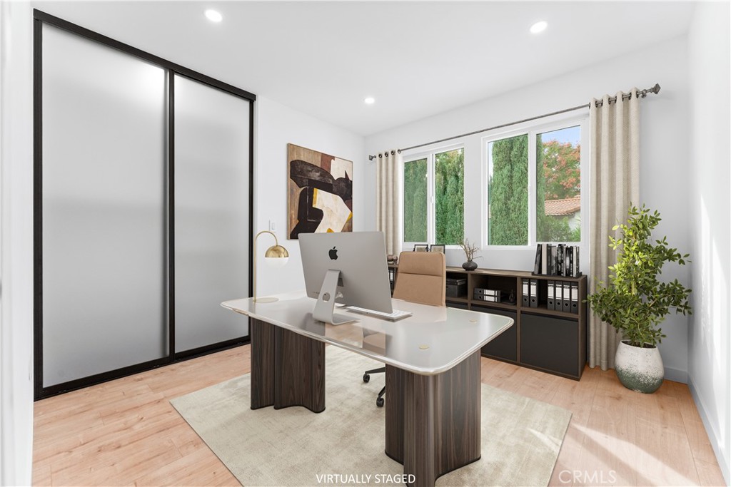 MLS #OC25262195 image #21