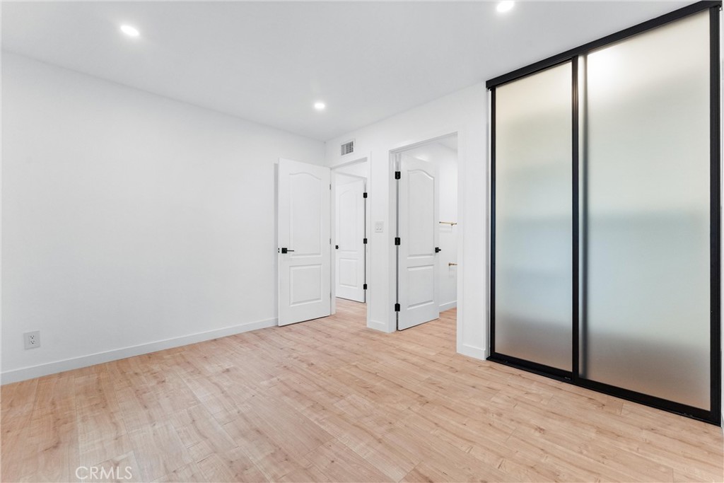 MLS #OC25262195 image #26