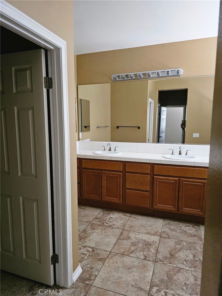 MLS #OC25262197 image #40