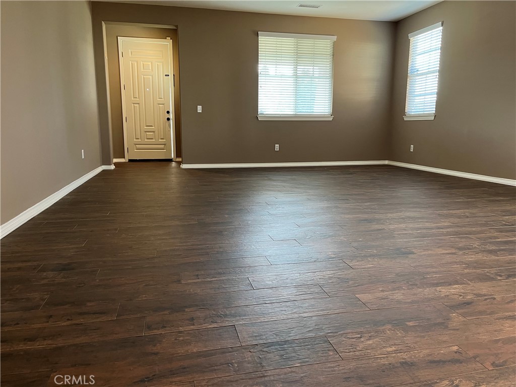 MLS #OC25262197 image #9