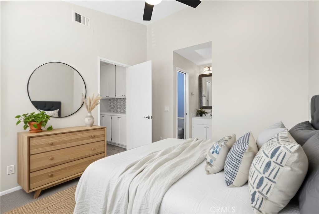 MLS #OC25262228 image #10