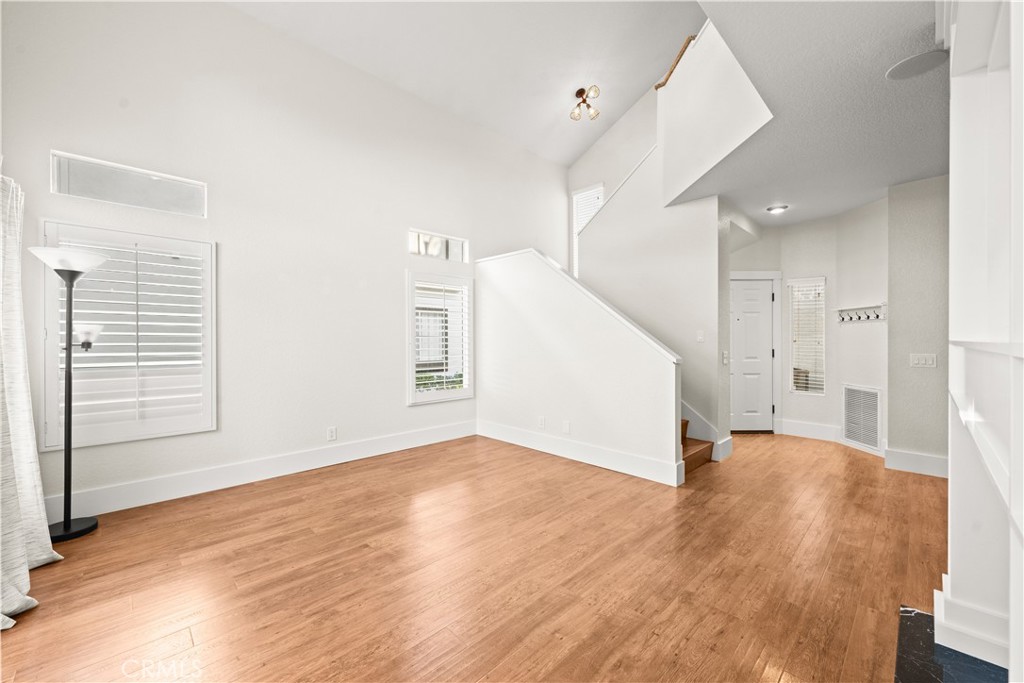 MLS #OC25262238 image #10