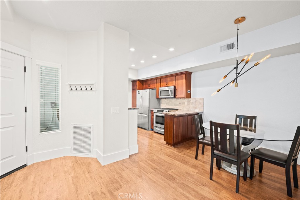 MLS #OC25262238 image #14