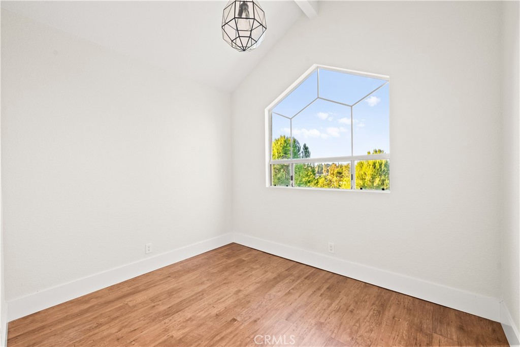 MLS #OC25262238 image #30